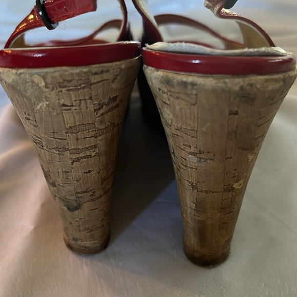 Towne Shoes Size 8 Platform Sandals - Picture 8 of 9